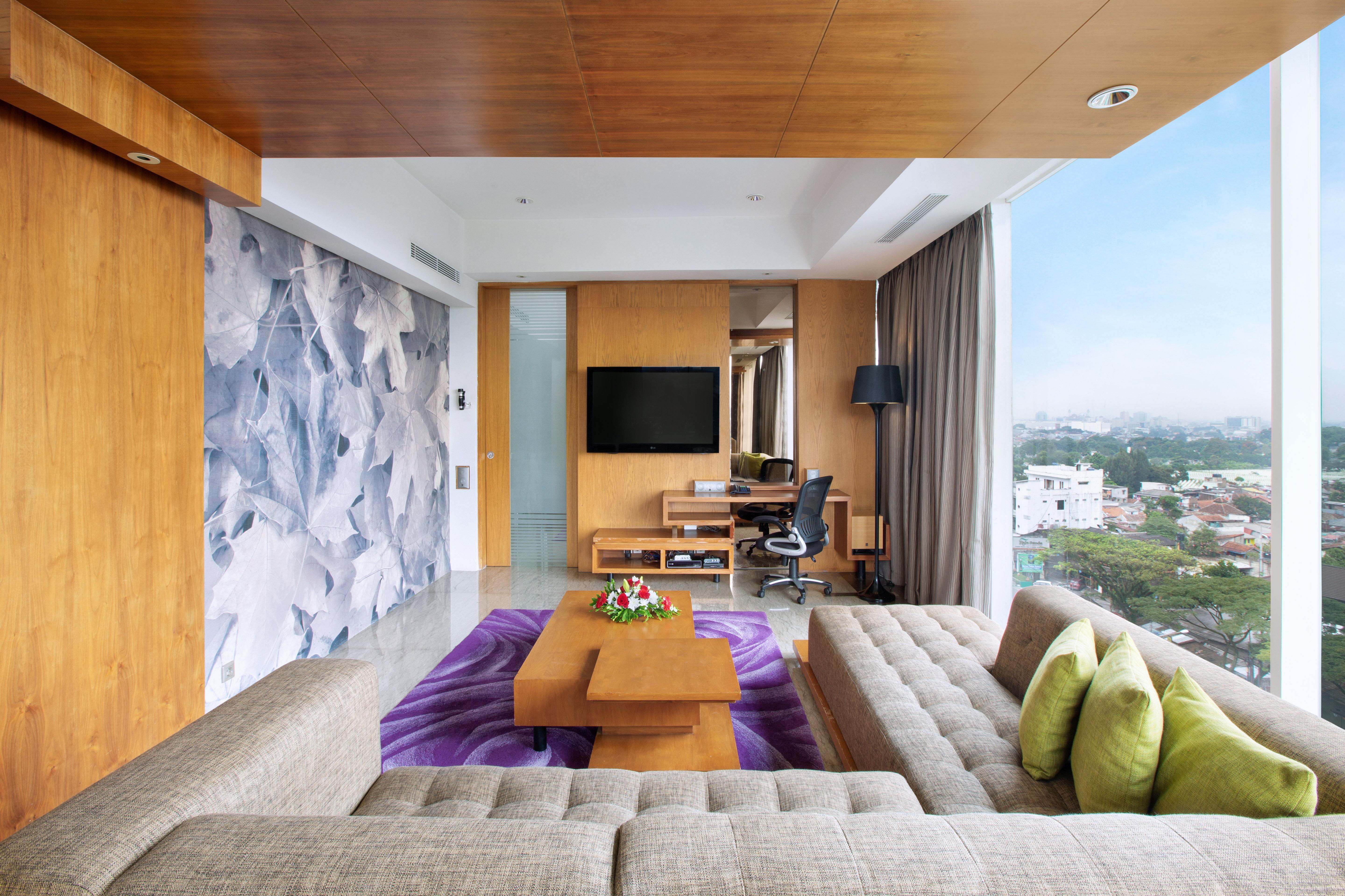 Holiday Inn Bandung Pasteur By Ihg Exterior photo