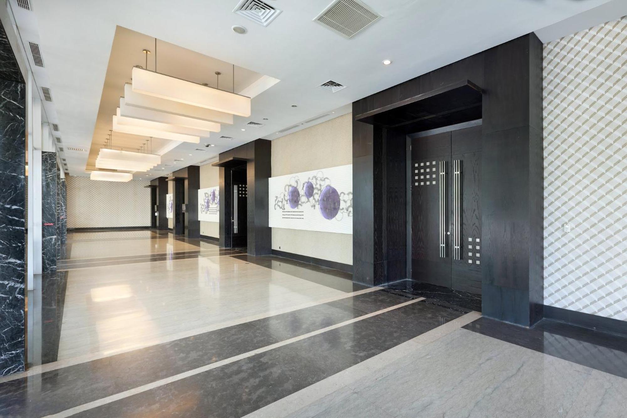 Holiday Inn Bandung Pasteur By Ihg Exterior photo